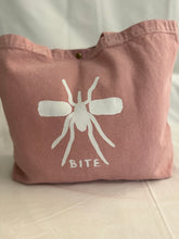 Carregar imagem no visualizador da galeria, Beach Bag Medio Mosquito Pink
