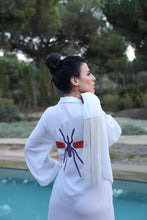 Carregar imagem no visualizador da galeria, Kimono Branco Exclusivo Mosquito Vermelho/Azulão
