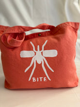 Carregar imagem no visualizador da galeria, Beach Bag Medio Mosquito Melancia
