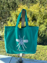 Carregar imagem no visualizador da galeria, Beach Bag Medio Mosquito Seafoam
