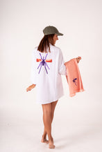 Carregar imagem no visualizador da galeria, Camisa Branca Exclusiva Mosquito Roxo/Verm

