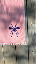 Carregar imagem no visualizador da galeria, Toalha Praia Laranja/Roxo Mosquito
