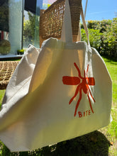 Carregar imagem no visualizador da galeria, Beach Bag XL Beige/Orange Mosquito
