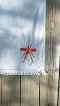 Carregar imagem no visualizador da galeria, Toalha Praia Beige/Laranja Mosquito
