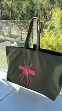 Carregar imagem no visualizador da galeria, Beach Bag XL Caqui Mosquito rosa
