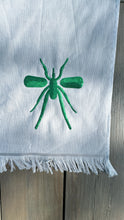 Carregar imagem no visualizador da galeria, Toalha Praia Beige/Verde Mosquito
