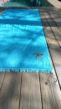 Carregar imagem no visualizador da galeria, Toalha Praia Turquesa/Gold Mosquito
