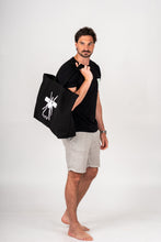 Carregar imagem no visualizador da galeria, Beach Bag XL Black/White Mosquito
