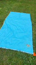 Carregar imagem no visualizador da galeria, Toalha Praia Turquesa/Gold Mosquito
