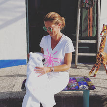 Carregar imagem no visualizador da galeria, T-Shirt White &amp; Pink
