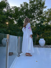 Carregar imagem no visualizador da galeria, Kimono Branco Excl Mosquito C+M Roxo/Laranja
