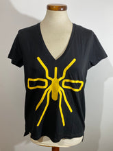 Carregar imagem no visualizador da galeria, T-Shirt Black &amp; Yellow

