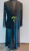 Carregar imagem no visualizador da galeria, Kimono Bite Liso Preto atilho Lima
