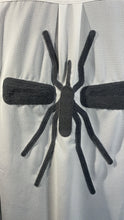 Carregar imagem no visualizador da galeria, Camisa Branca Mosquito Cinza veludo

